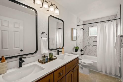 1930 Forest Ln, Vacaville CA  95687-6115 exterior