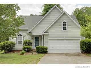 8733 Coachwood Ct, Charlotte, NC 28216-9710