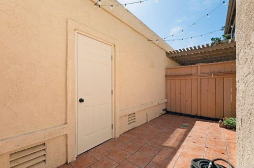 6868 Maple Leaf Dr, Carlsbad CA  92011-3947 exterior