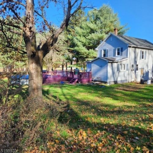 60 Vail Rd, Columbia NJ  07832-2749 exterior
