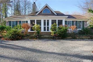 660 Hobart Rd, Southold, NY 11971-1511