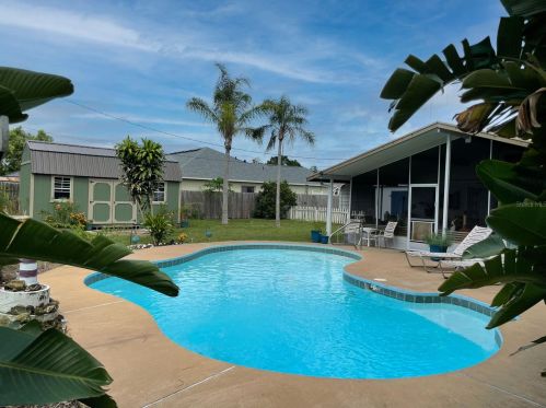 1261 Anderson St, Deltona, FL 32725-8312