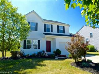 3093 Wheaton Dr, Avon, OH 44011-5716