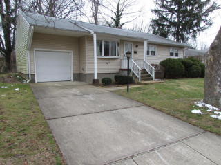 571 Garfield Ave, Belford, NJ 07718-1161