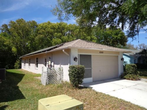 6043 Country Ridge Ln, New Port Richey, FL 34655-1155