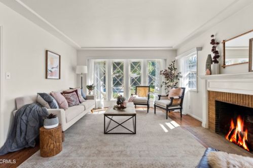 4917 Briggs Ave, Glendale, CA 91214-3010