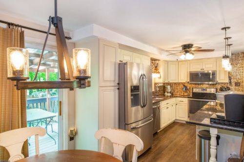 94 Fernwood Rd, Wantage NJ  07461-1013 exterior