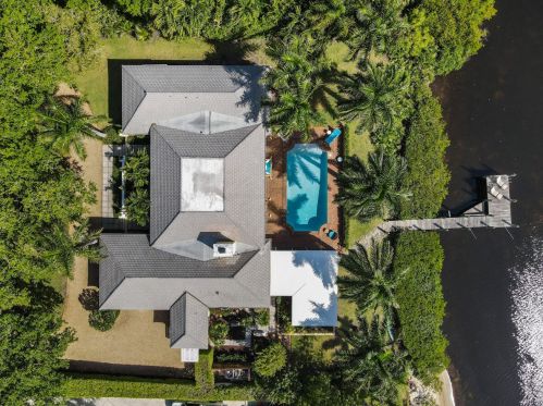 18444 Heritage Dr, Jupiter FL  33469-1446 exterior