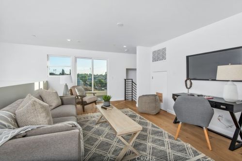 1423 15th St, Manhattan Beach CA  90266-4070 exterior