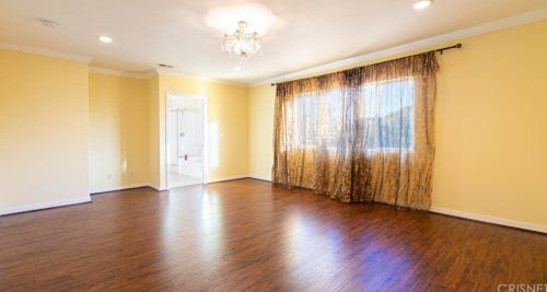 15728 Leadwell St, Van Nuys CA 91406-2537 exterior