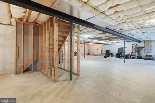 30 Centre Ct, Red Lion PA  17356-8949 exterior