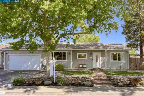 1760 Woodcrest Dr, Concord, CA 94521-1205