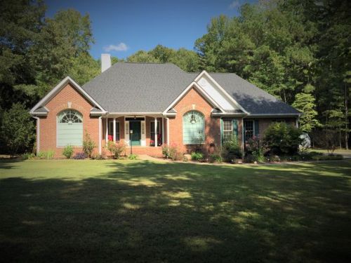 495 Doe Run Dr, Sanford, NC 27330-7994