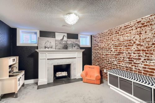 580 Corona St, Denver CO 80218-3940 exterior