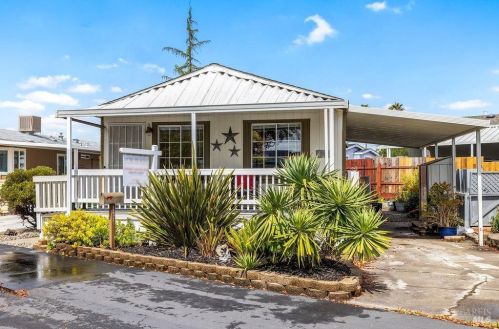 131 Coachman Ln, Santa Rosa, CA 95404-6303