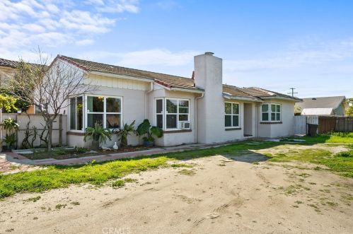 8782 Chapman Ave, Garden Grove, CA 92841-2301