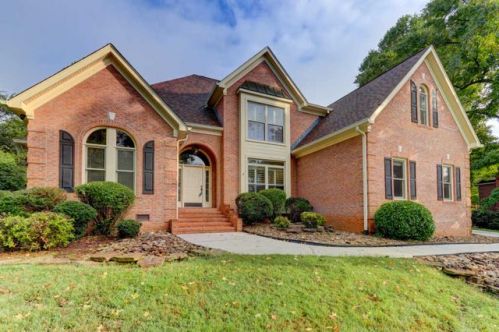 8325 Alexander Cavet Dr, Knoxville, TN 37909-2154