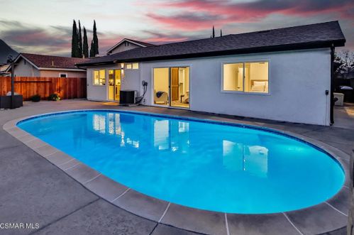 29267 Deep Shadow Dr, Calabasas CA  91301-1521 exterior