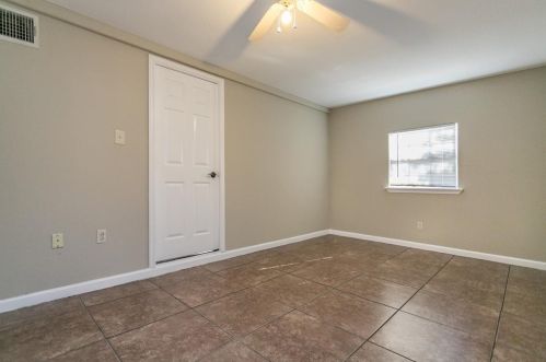 1104 Sharondale St, Fort Worth TX 76115-4241 exterior