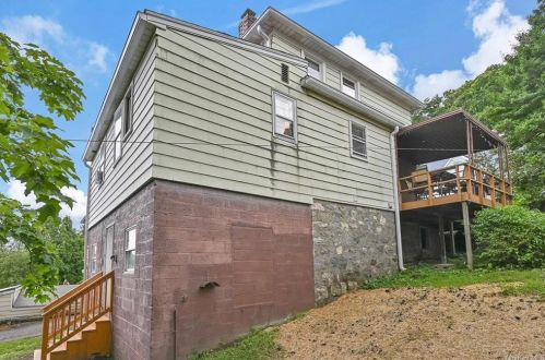 14 Oak Ave, Highland Falls NY  10928-1305 exterior