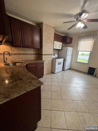 75 Crooks Ave, Paterson NJ  07503-1414 exterior