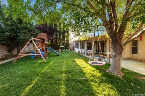 1810 Avenue, Lancaster, CA