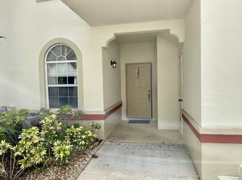 120 Cypress Point Dr, West Palm Beach, FL 33418-7134