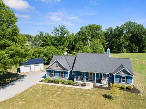 1043 Carryback Dr, Pataskala OH 43062-9543 exterior