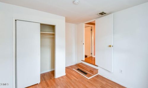 7731 Amestoy Ave, Van Nuys CA 91406-1601 exterior