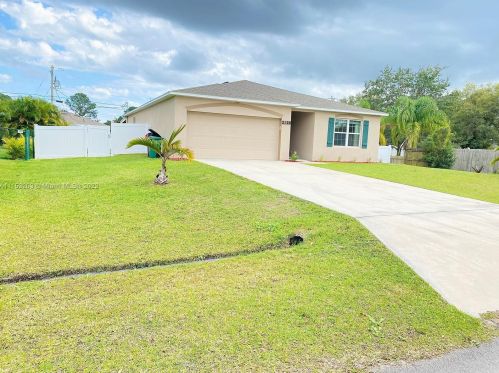 3129 Crumpacker St, Fort Pierce, FL 34953-4504