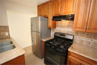 830 Mission Bay Dr, San Diego CA  92109-7734 exterior