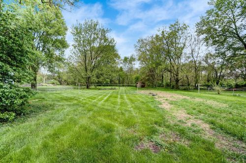 2236 Burnett Rd, Springfield OH  45505-3428 exterior
