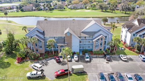 565 Shadow Wood Ln, Titusville, FL 32780-3536