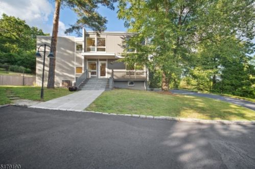 250 Upper Mountain Ave, Montclair, NJ 07043-1016