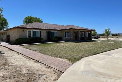 44952 42nd St, Lancaster, CA 93535-8206