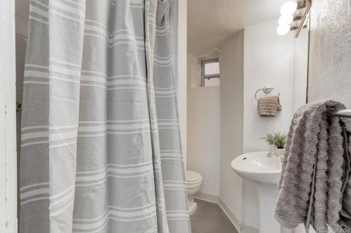 1574 Steele St, Denver CO 80210-6954 exterior