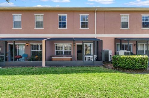 2459 Caravelle Cir, Kissimmee FL 34746-5809 exterior