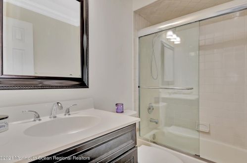 251 Tulip Ln, East Freehold NJ  07728-4033 exterior