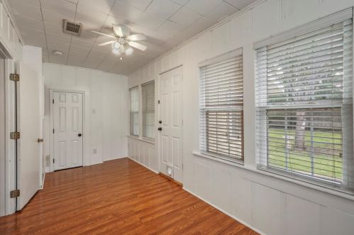 4812 Calmont Ave, Fort Worth TX  76107-5315 exterior