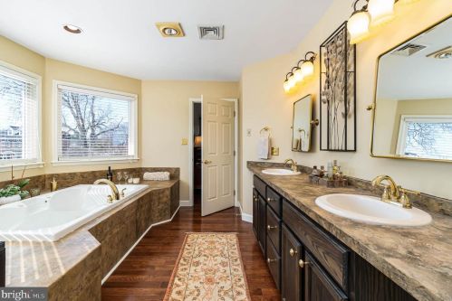 329 Mdw Dr, Navy Sup Dpt PA 17055-5187 exterior