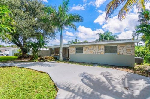 4360 Crestdale St, West Palm Beach, FL 33410-5804
