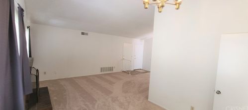 28535 Winterdale Dr, Santa Clarita CA  91387-3136 exterior