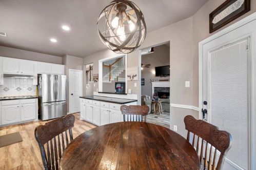 1407 Brittany Ln, Midlothian TX  76063-4062 exterior