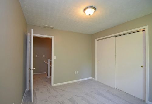 1297 Surrender Ct, Amelia OH  45102-1640 exterior