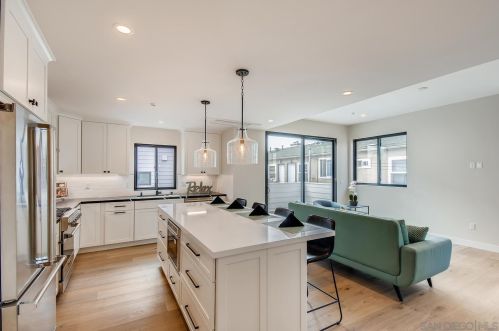 1016 Beryl St, San Diego CA 92109-2323 exterior