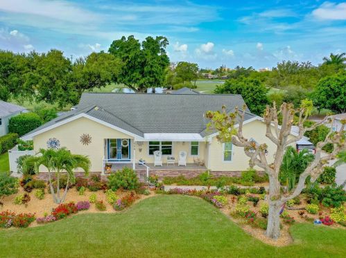 608 Nassau Rd, Marco Island, FL 34145-2832