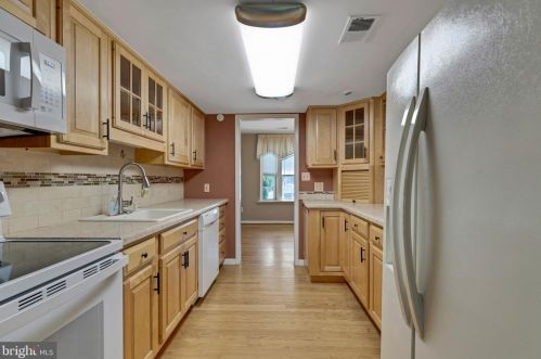 3102 Sapphire Ct, Wilmington DE  19810-2241 exterior