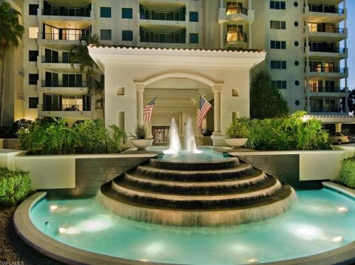 7425 Pelican Bay Blvd, Naples FL  34108-7599 exterior