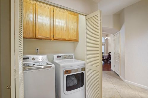 691 Diamond Glen Cir, Folsom CA 95630-3157 exterior