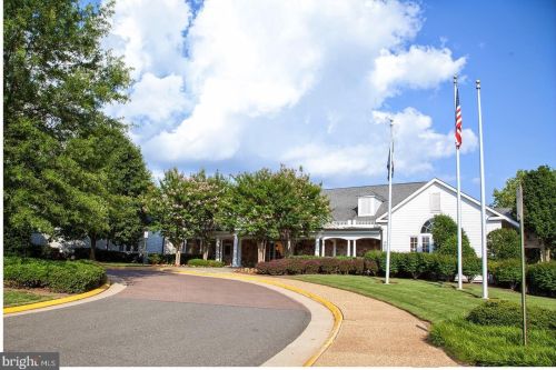 8373 Pedigrue Ct, Gainesville VA  20155-3240 exterior